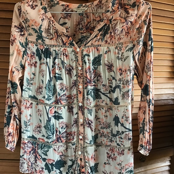 Lucky Brand  Like new  so light and gorgeous colors.. - Picture 1 of 4